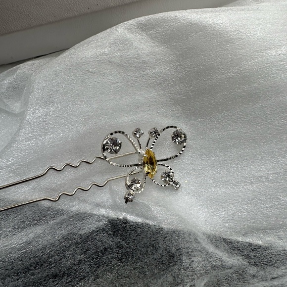 Butterfly Hair Pins - Picture 3 of 4